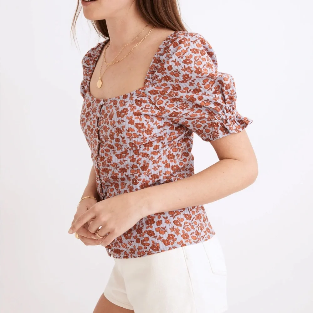Madewell Button-Front Smocked-Back Top in Piccola Floral in Pale Dawn 10